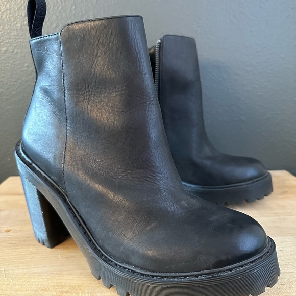 Dr. Martens Magdalena - Picture 2 of 6